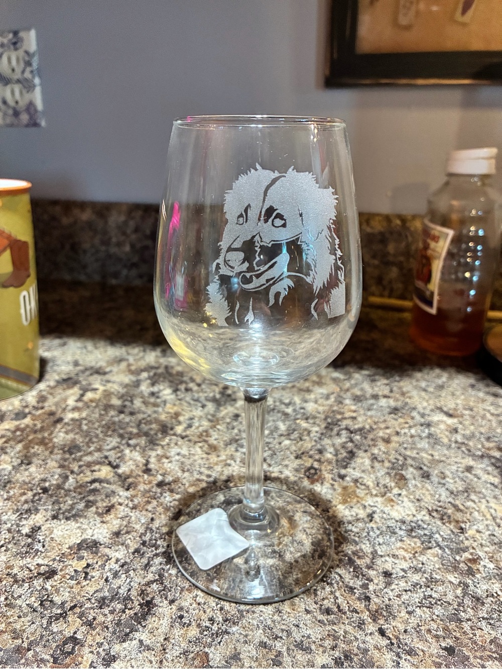 Etched Dog Design Red Wine Glass - Clear